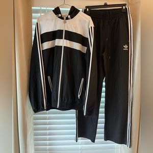 Vintage Adidas 3-Stripes Track Suit

88387 ca 40312

Mens Medium
